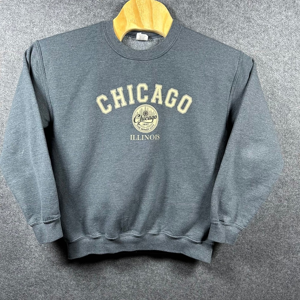 Chicago Illinois Sweatshirt Men's Medium Gildan Heavy Blend City Graphic